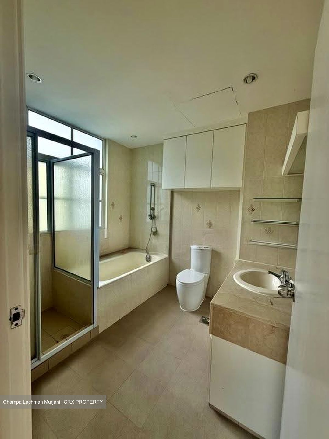 La Suisse (D11), Condominium #635502051